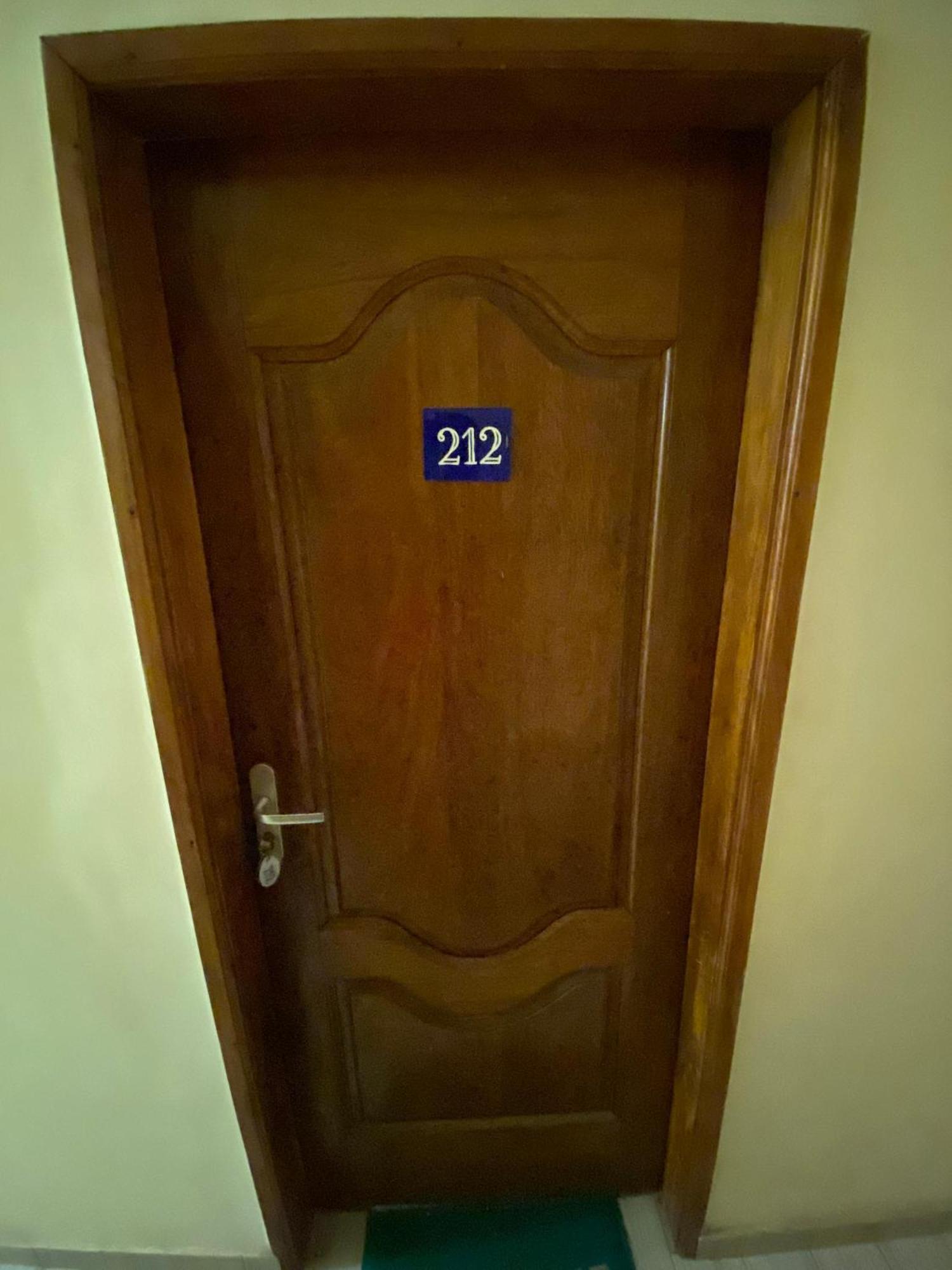 Marys Guest House 로메 외부 사진